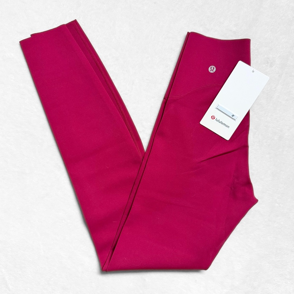 NWT Lululemon Glow Up HR Tight 28” – Magenta Smoke – Size 4